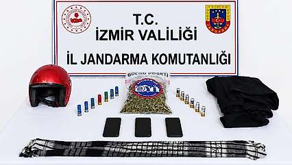 Ödemiş'te park halindeki araçlara tüfekli saldırı: 2 tutuklama