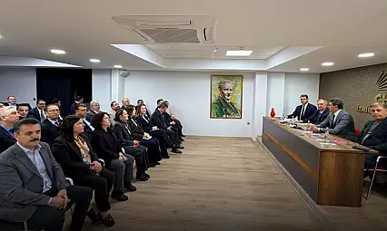CHP Genel Merkezi'nden İzmir çıkarması: 'Tartışmayı bırakın, iktidara koşuyoruz'