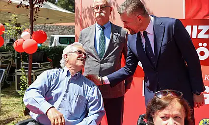 Erişilebilirlikte zirve: Kırmızı Bayrak göndere çekildi