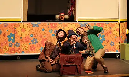 İzmir'de çocuklar Göbeklitepe'nin gizemini sahne üzerinde keşfetti