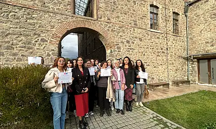 İzmirli kadınlar dijital dünyada güçleniyor