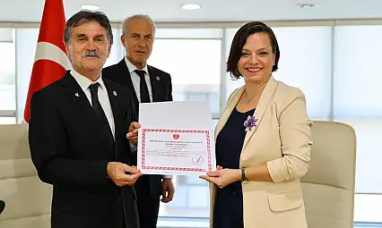 TEMAD'dan Başkan Helil Kınay'a Onursal üyelik beratı