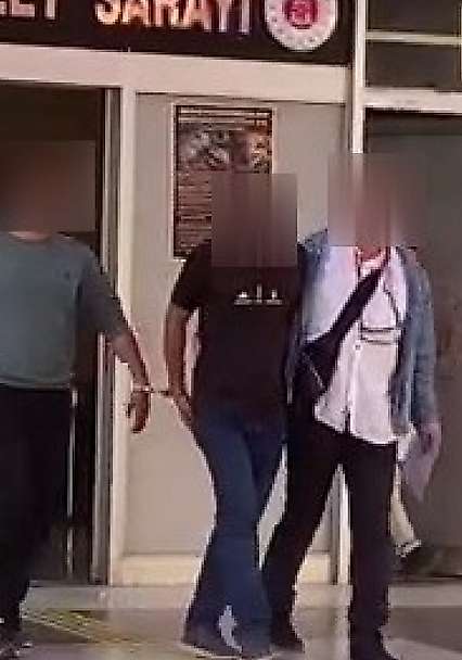 Bergama'da uyuşturucu hap ele geçirildi: 2 tutuklama