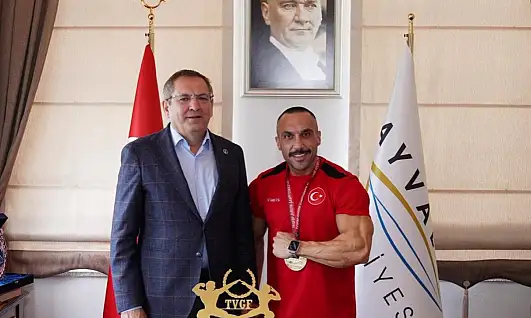 Ayvalık'tan Avrupa'ya: Şampiyon Fatih Sevinmiş Milli takımda