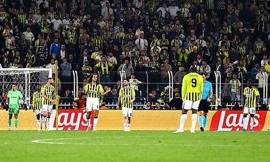 Fenerbahçe, Slavia Prag karşısında 2-0'lık üstünlüğünü koruyamadı