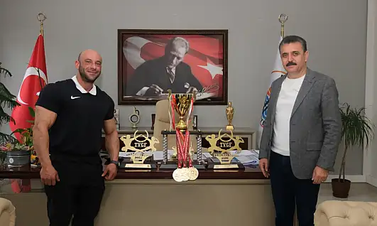 Yılmaz Acar'dan büyük başarı: Türkiye ve Balkan şampiyonu oldu