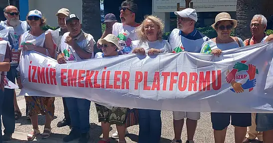 İzmir'de emeklilerden sert tepki: 'TÜİK'in rakamları sahtedir'