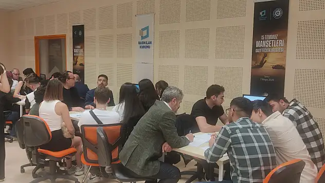 15 Temmuz manşetleri genç gazetecilerin ellerinde yeniden yazıldı