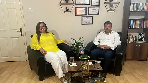 2. yüzyılda siyaset: Toplumda çöküşten umuda giden yol TV9 ekranlarında tartışıldı