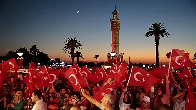 20.00'da başlıyor! İşte İzmir'in 15 Temmuz programı
