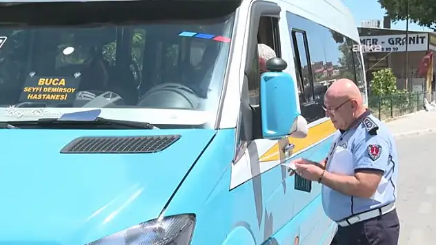 20 dakikada 30 sürücüye ceza: İzmir'de ticari araçlara yönelik klima denetimi gerçekleştirildi