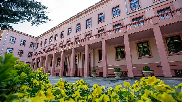 Adalet Bakanlığı'nda kapsamlı kadro takviyesi başladı
