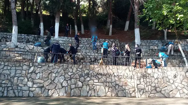 Bademli deresinde  temizlik hareketi