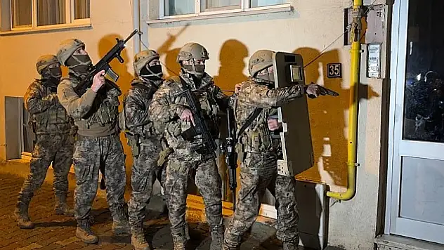 Bakan Gürlek duyurdu: Türkiye sabaha büyük operasyonla uyandı