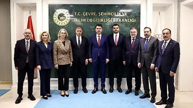 Bakan Kurum ile İzmir heyeti görüştü: Masada kentsel dönüşüm ve Körfez var
