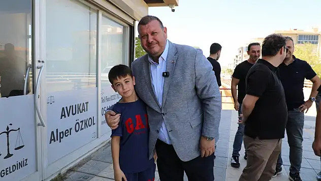 Başkan Çiçek sahaya indi! Vatandaşla tek tek görüştü