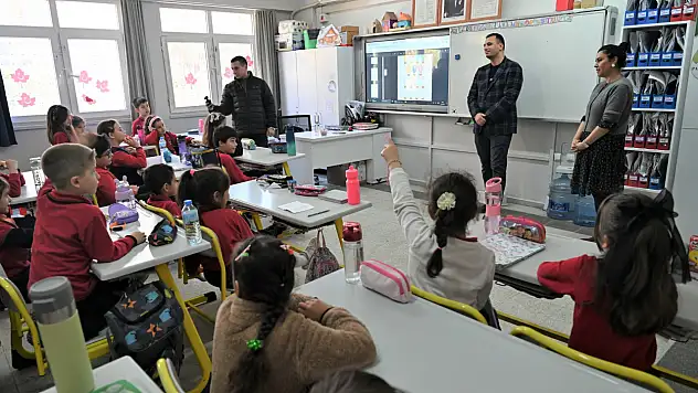 Başkan Eşki'den öğrencilere yerel yönetimler dersi
