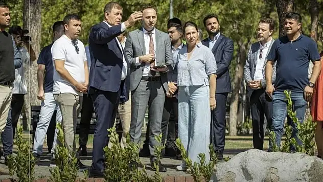 Başkan Tugay'dan Hasanağa Bahçesi'ne ziyaret