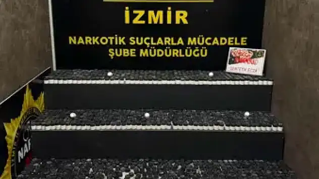 Bayraklı'da otomobilden 29 kilo çıktı sürücü tutuklandı