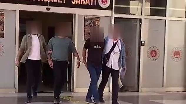 Bergama'da uyuşturucu hap ele geçirildi: 2 tutuklama