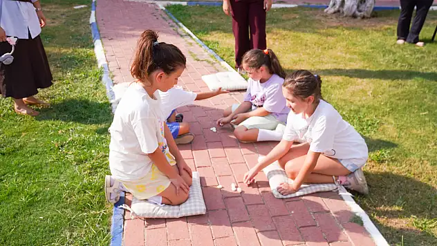 Beştaş, misket, istop: Seferihisar'da nostalji dolu gün