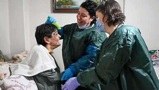 Bornova'da yaşlı ve engellilere evde destek hizmeti