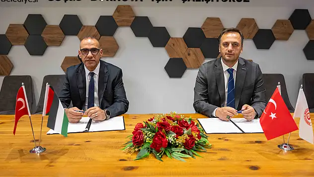 Bornova'dan Filistin'e tarihi imza