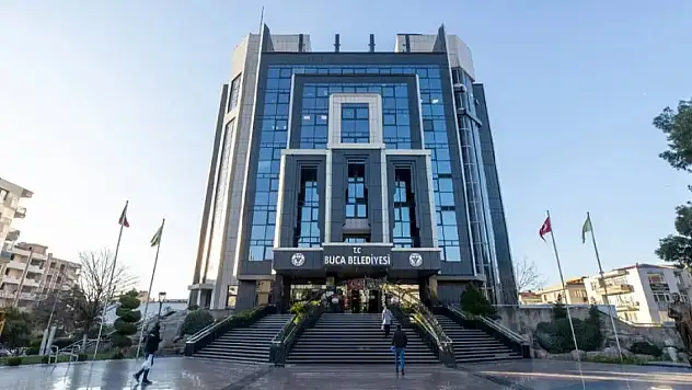 Buca Belediyesi'ne şafak operasyonu: Başkan Görkem Duman dahil 60 kişi gözaltında