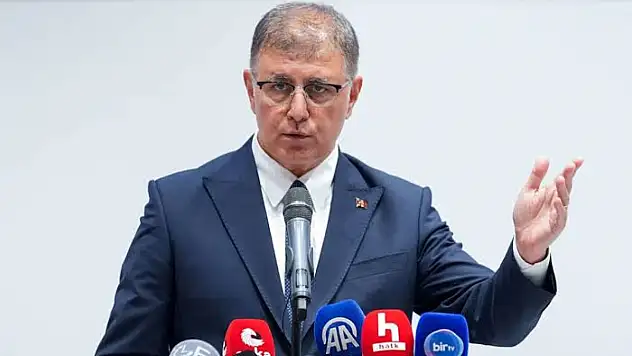 Cemil Tugay CHP'den istifa etti!