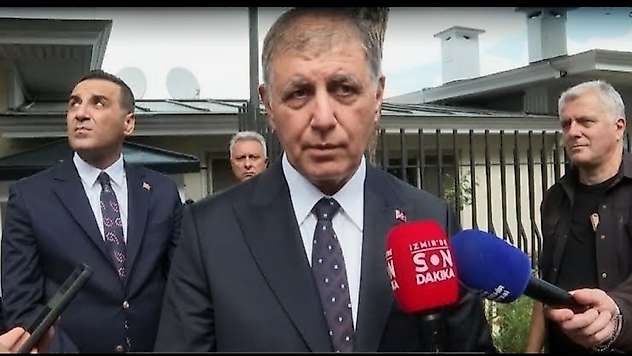Cemil Tugay'dan Özgür Özel'e yanıt: Kem söz sahibine aittir