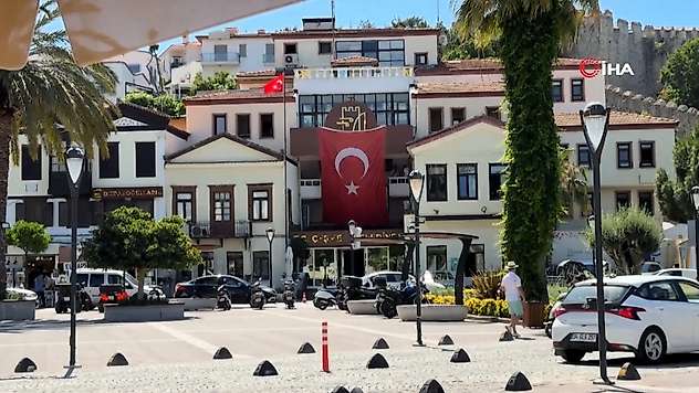 Çeşme Belediyesi operasyonunda 12 şüpheli adliyeye sevk edildi