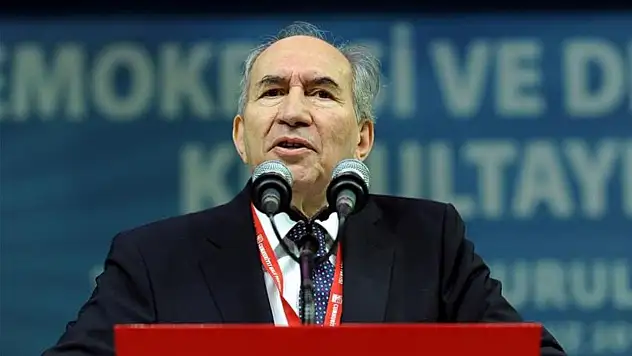 CHP Eski Genel Başkanı Altan Öymen Yoğun Bakıma Kaldırıldı