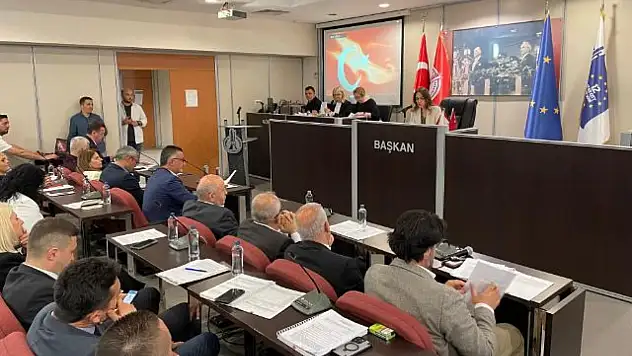 CHP Genel Merkezi Karşıyaka krizine el koydu: Ankara'dan kritik görevlendirme