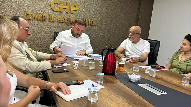 CHP İzmir'de görev değişimi: 4 ilçeye yeni başkan