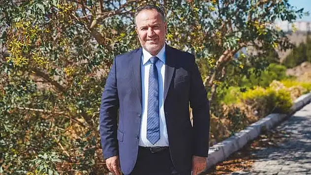 CHP'li meclis üyesi Niyazi Arslan'ın evi kurşunlandı