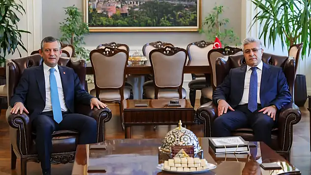 CHP Lideri Özgür Özel'den Yargıtay'a Ziyaret