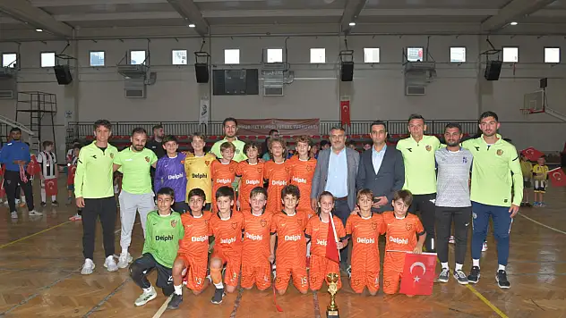 Çiğli'de Cumhuriyet coşkusu Futsal turnuvasıyla zirveye ulaştı