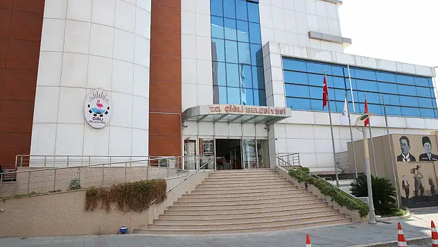 Çiğli'de üniversite öğrencilerine burs desteği: Başvurular başladı