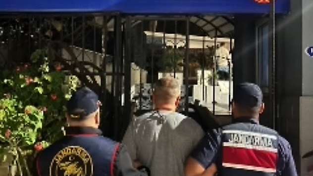 Cinayet şüphelisi gizli bölmede yakalandı
