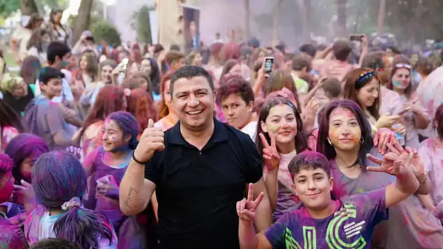 Colorfest bugün saat 17.00'de Fatih Parkı'nda