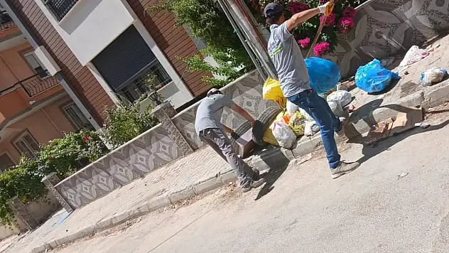 Çöp konteynerlerine bakım ve onarım çalışması Tire'de