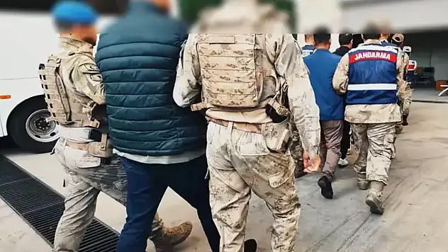 Diyarbakır-İzmir hattında 15 milyarlık uyuşturucu geliri operasyonu, Çeşme'de kara para ağı ortaya çıkarıldı