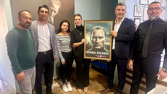 Eğitim-İş İzmir 6 No'lu şubeden Ödemiş TV9'a nezaket ziyareti