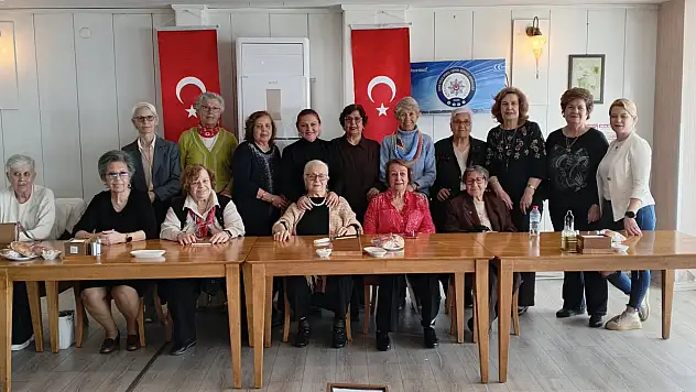 Emekli kadın polisler 10 Nisan'da bir araya geldi