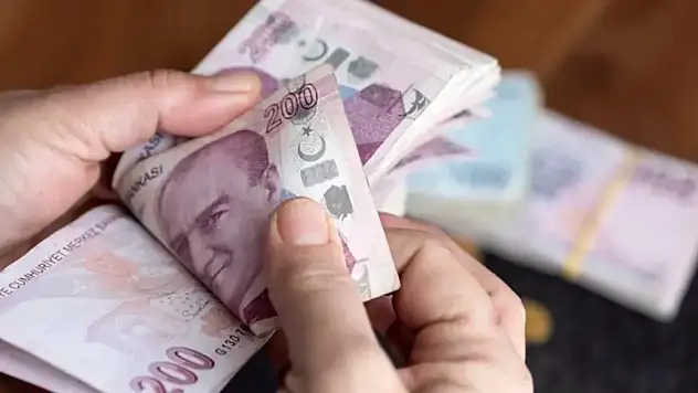 Emeklilerin beklediği tarih açıklandı! Maaş farkları yatırılıyor