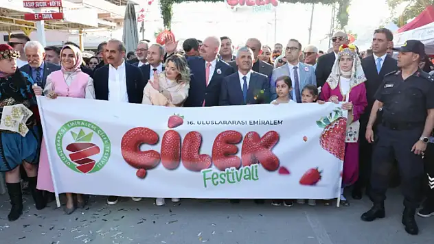 Emiralem çileği dünyaya açıldı: Festivalde bin stantlık dev buluşma