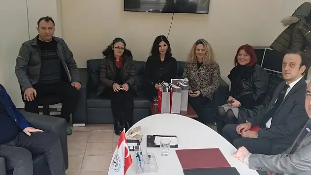 'Engelsiz Hayat İzmir' projesiyle özel eğitim okuluna anlamlı ziyaret