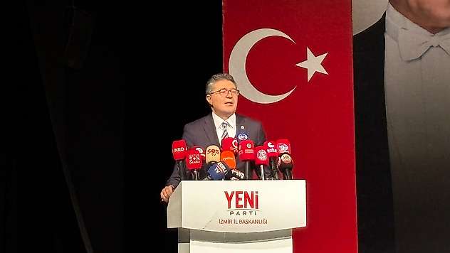 Ensar Aytekin'den İzmir'de seçim çıkışı: 'Kale siyaseti' eleştirisi