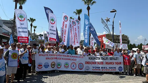 Erdağ'dan İzmir'de ve yurt genelinde eylem yapan memurlara destek