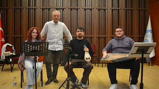 EÜ Klasik Türk müziği koro topluluğu, 33 yıllık müzik geleneğini devam ettirdi